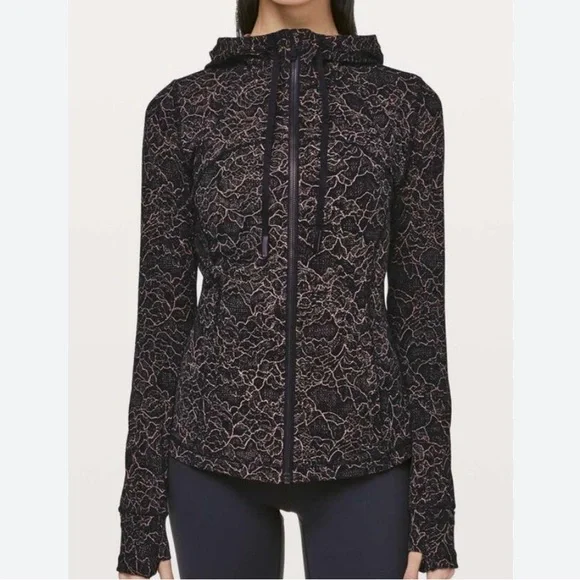 LuluLemon women’s Define Hooded jacket Nulu 
Brand new - Picture 2 of 3